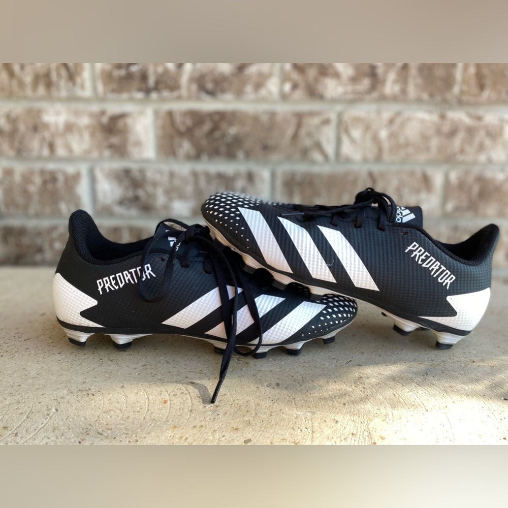 Adidas Predator Soccer Cleats - Black Size 7 Mens.